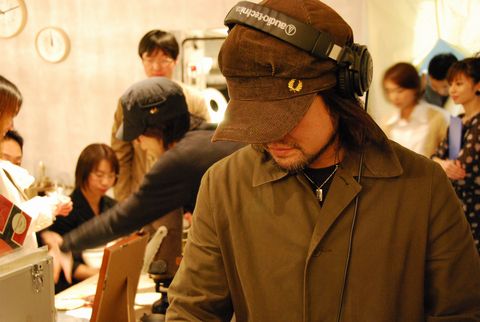 DJ