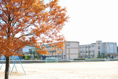 西宇部小学校