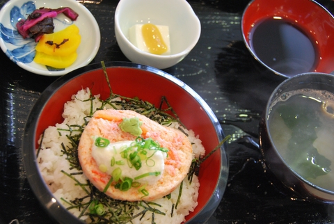 カニトロ丼