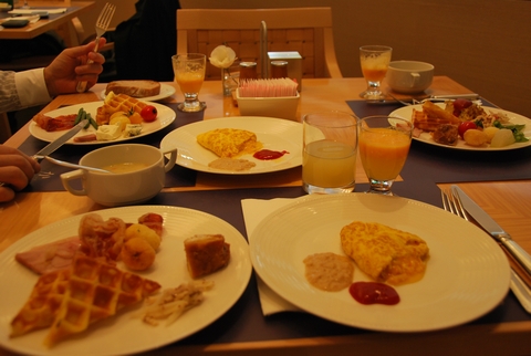 ホテルでの朝食