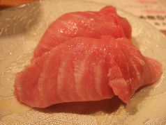 マグロの脳天