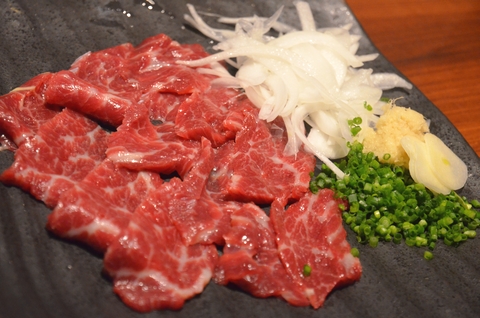 馬刺し